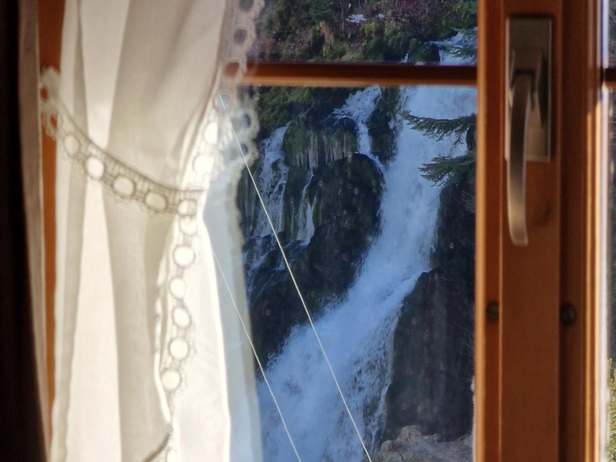 Cascade De Jaun Hotell Eksteriør bilde
